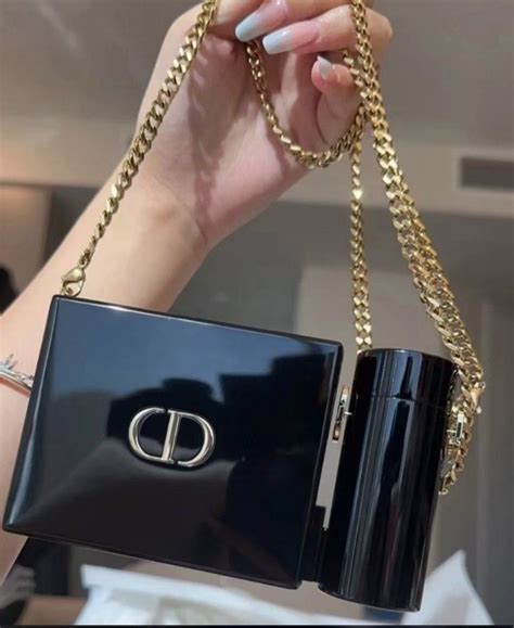 rouge dior miniature clutch